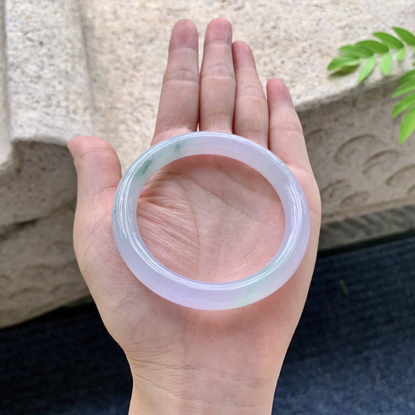 圆条50 51，圈口51.4/8.8/8.2，编码B2073003，描述：春彩，水润，种老，细腻，有纹线