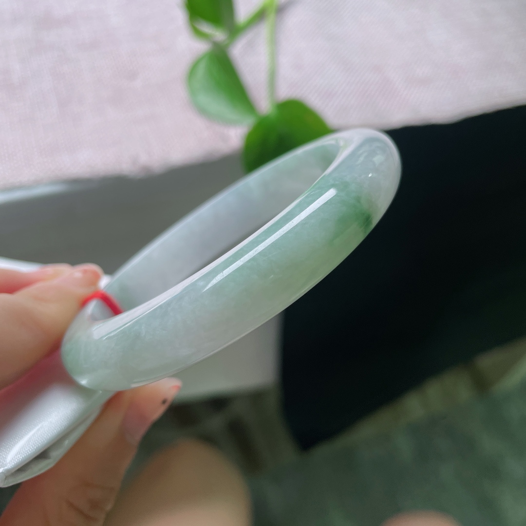 58.3/11.6/8.8，飘花正圈，耐看，甜美，灵动雅致，贵气，一点皮纹，ss56095a