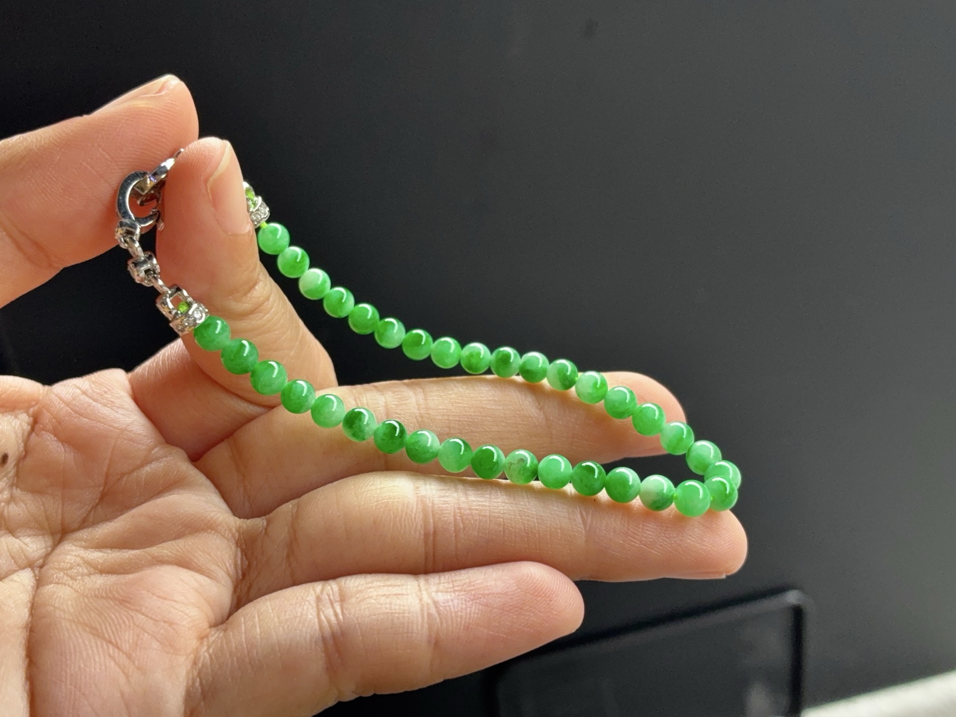 绿珠串 尺寸：4/4.2共35颗