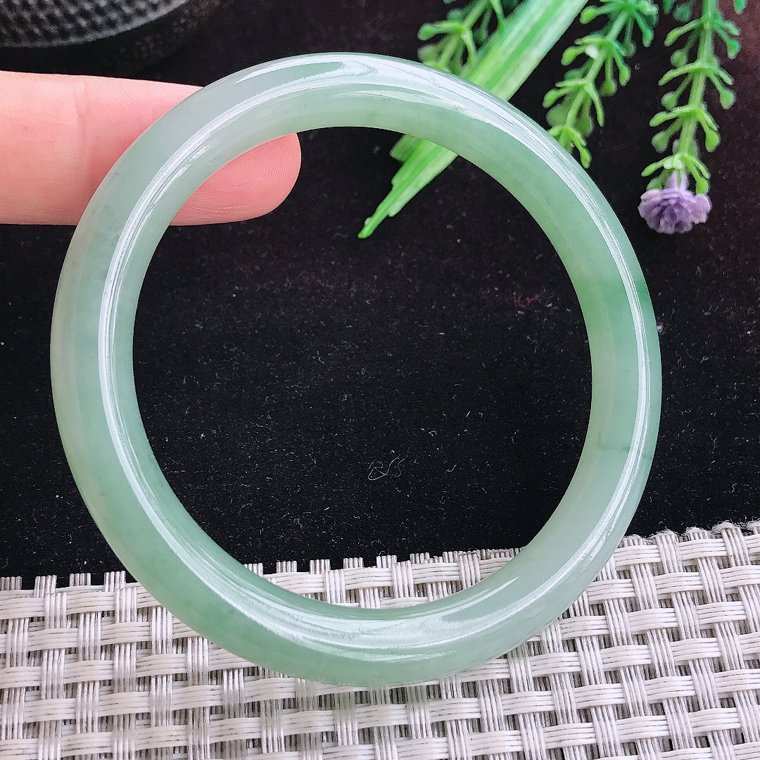实拍A货翡翠56/8.6/8.4老坑冰润起胶飘花圆条手镯平安镯手环