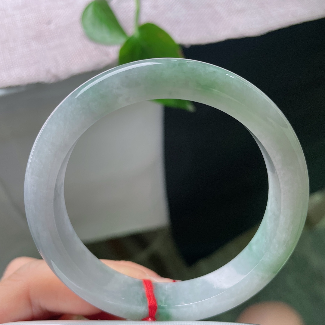 58.3/11.6/8.8，飘花正圈，耐看，甜美，灵动雅致，贵气，一点皮纹，ss56095a