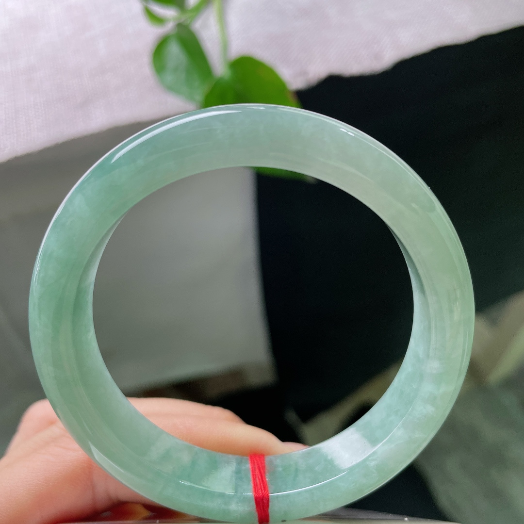 56.3/12.6/8.4，绿底正圈，满圈清翠底色，玉承福气，赠予心上人，愿常伴温柔，万事长青，无裂，ss56351a