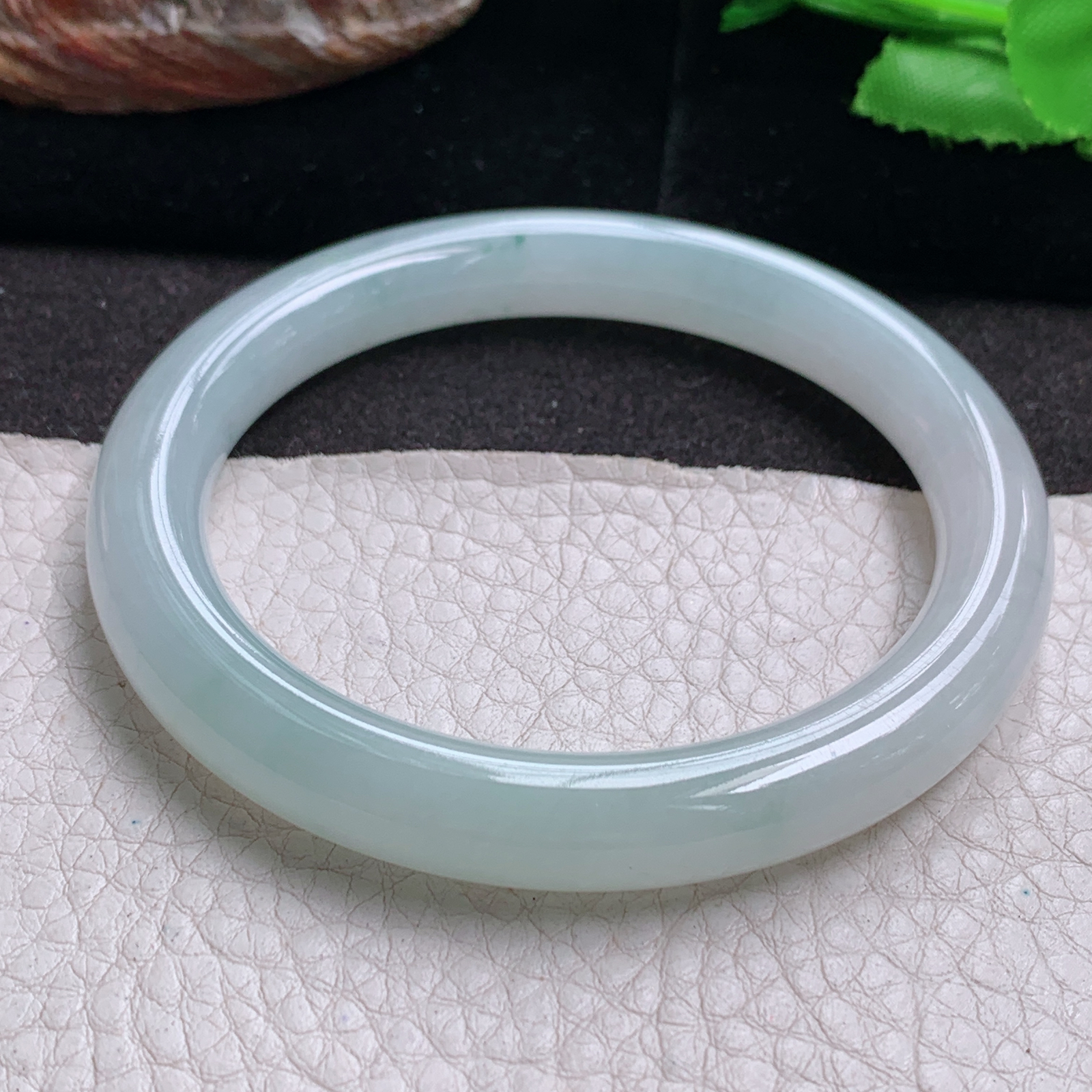 n实拍58*9.5*9.2美人镯 缅甸翡翠a货高品质冰飘花圆条玉手镯