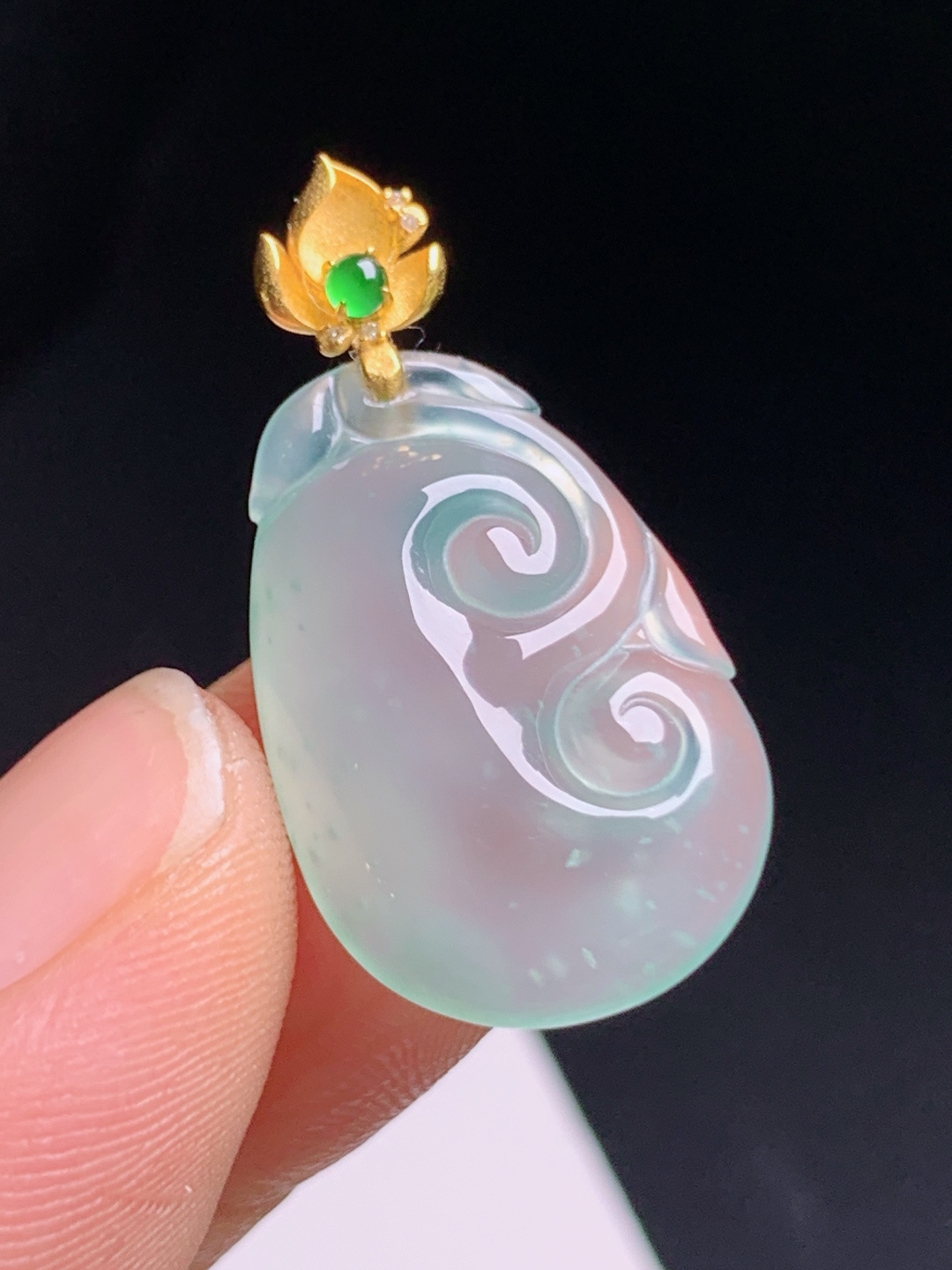 如意吊坠，冰透飘棉意境唯美，造型温婉灵动