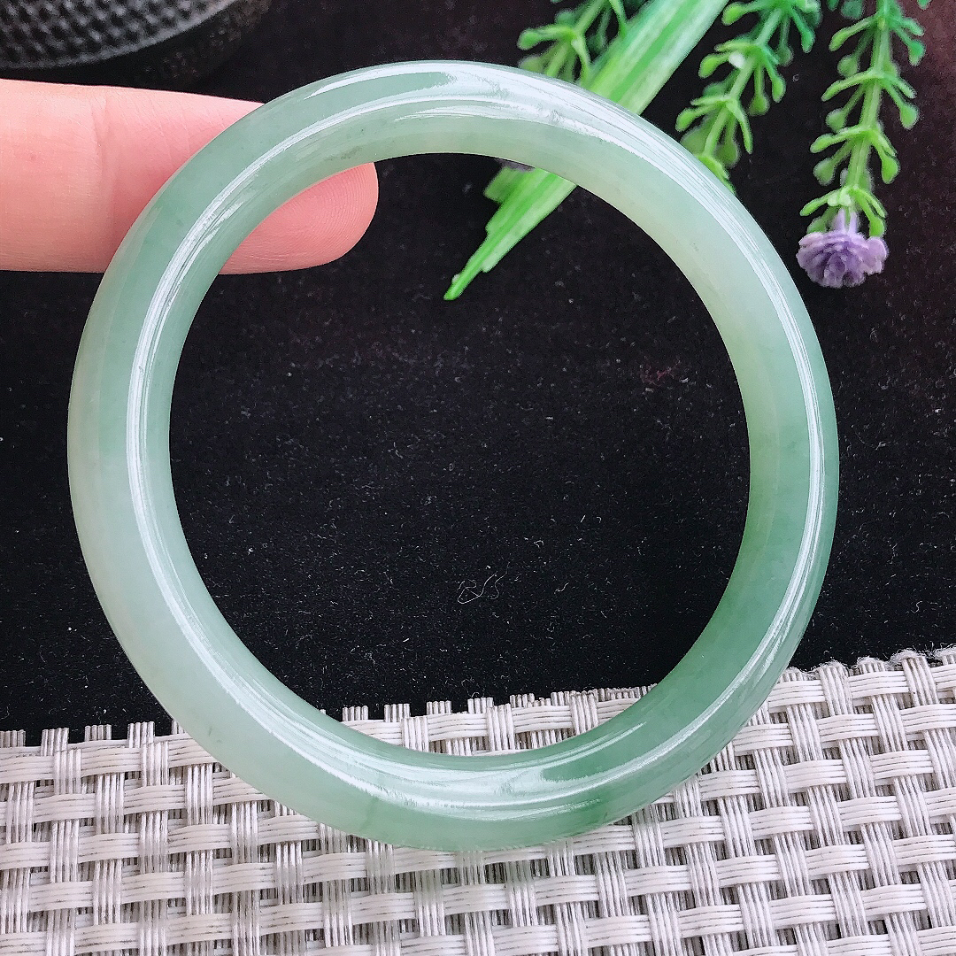 实拍A货翡翠56/8.6/8.4老坑冰润起胶飘花圆条手镯平安镯手环