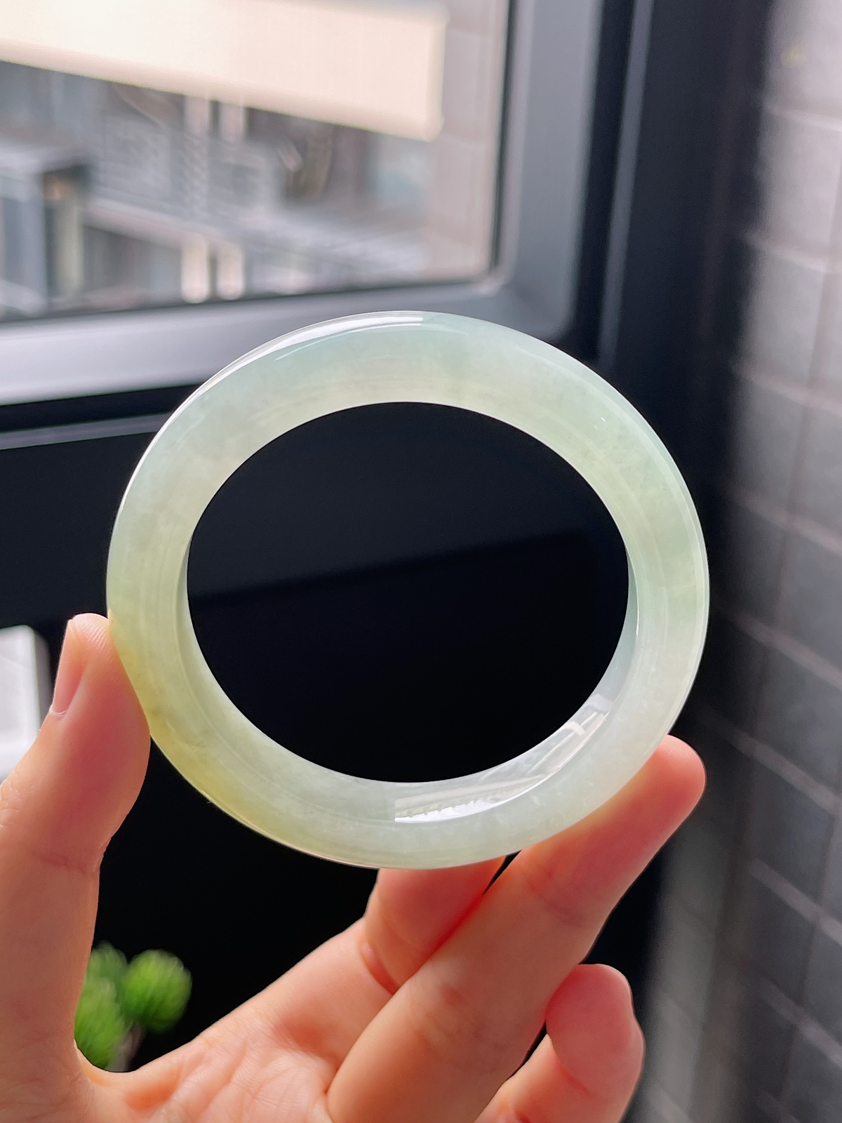 圈口51.7，冰糯种飘黄翡翡翠正圈手镯