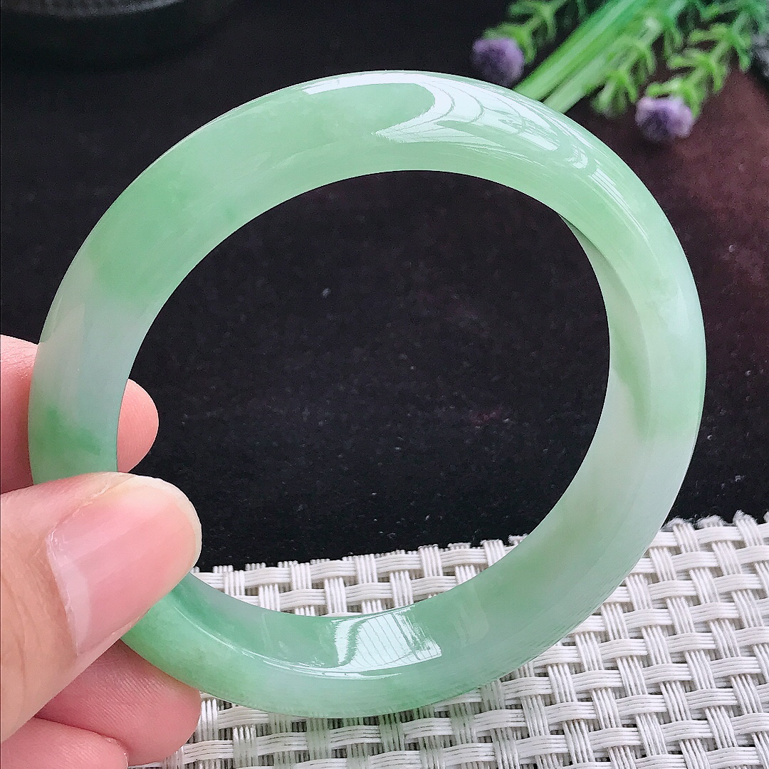 实拍A货翡翠56.5/12.8/8.5老坑冰胶甜阳绿手镯宽边玉镯平安镯手环