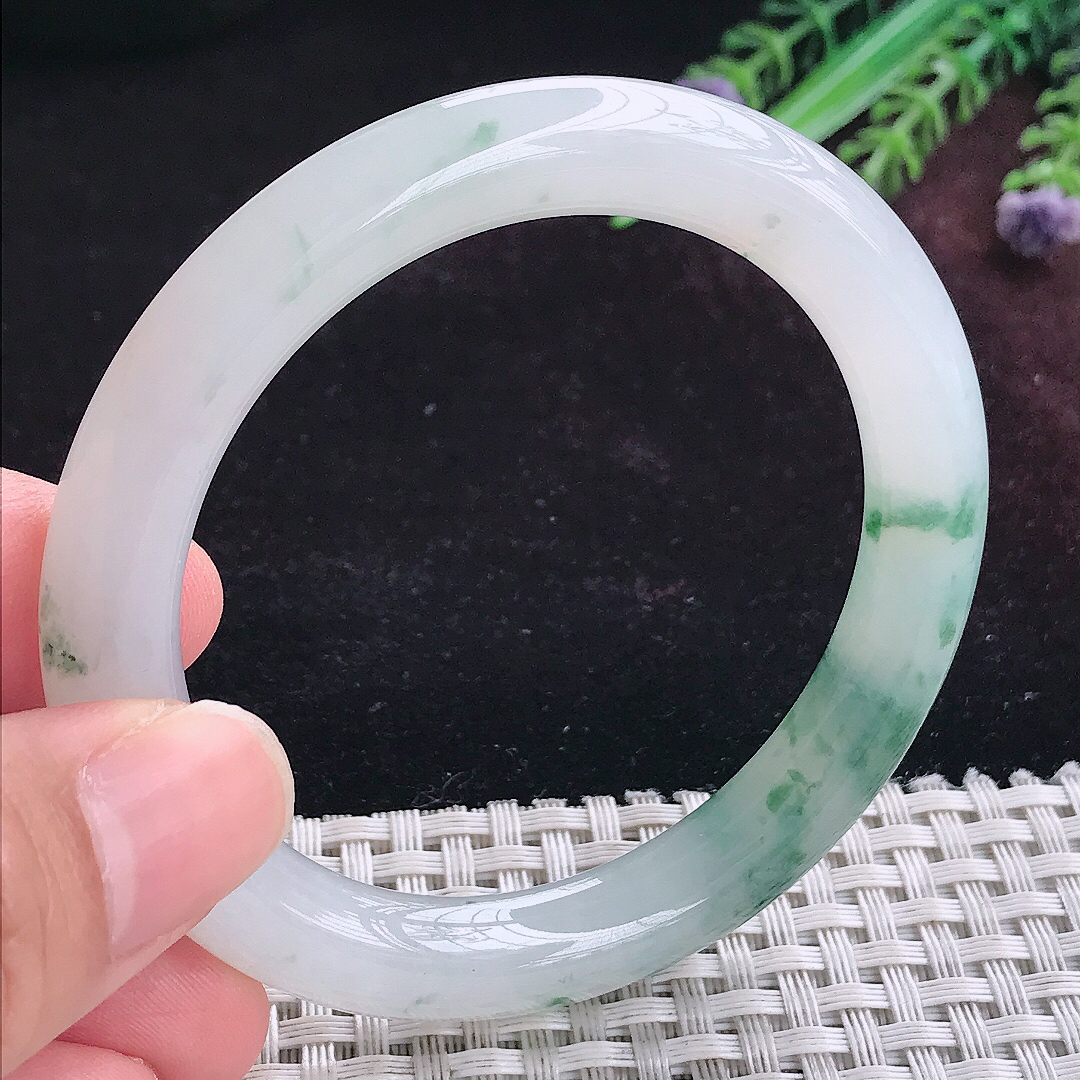 实拍A货翡翠53.5/9/9.2老坑冰胶冰飘花圆条手镯平安镯手环