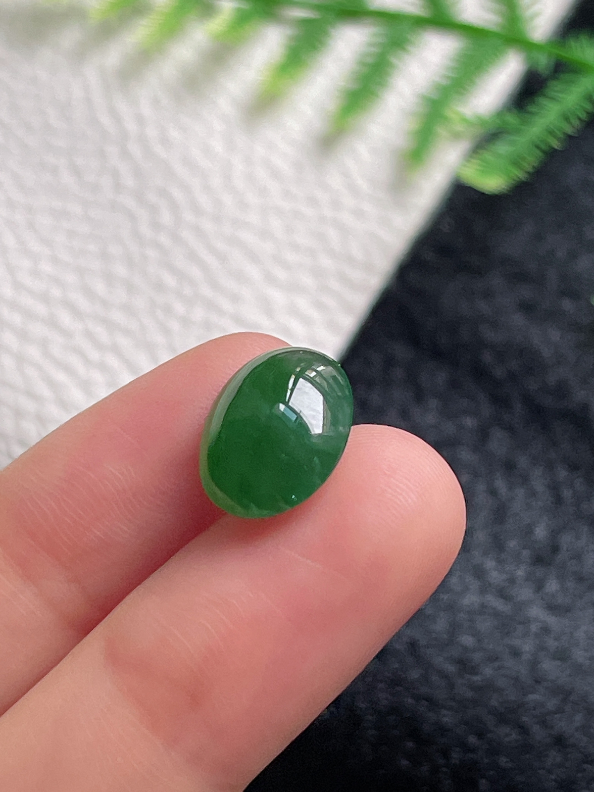 翡翠冰糯种绿色蛋面
