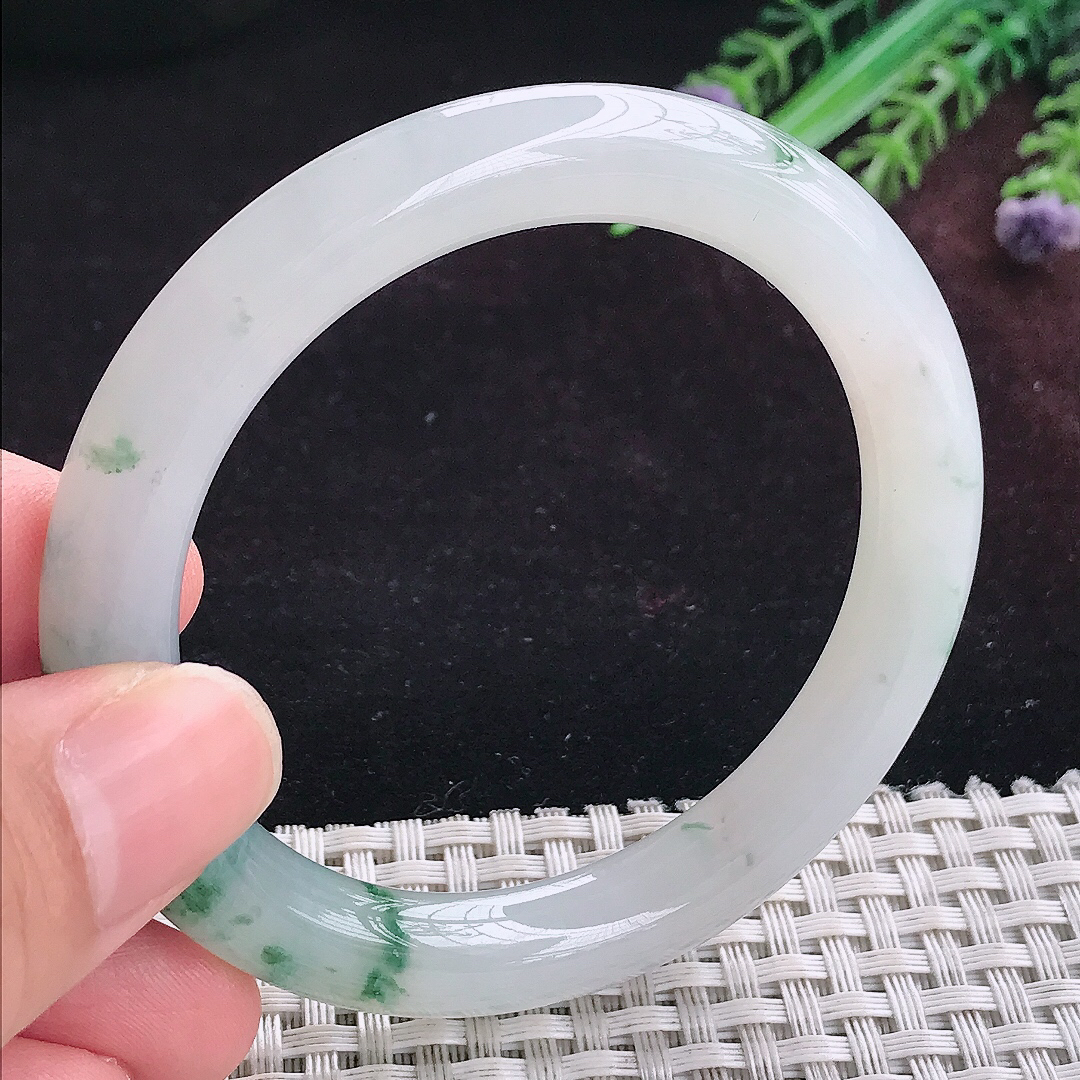 实拍A货翡翠53.5/9/9.2老坑冰胶冰飘花圆条手镯平安镯手环