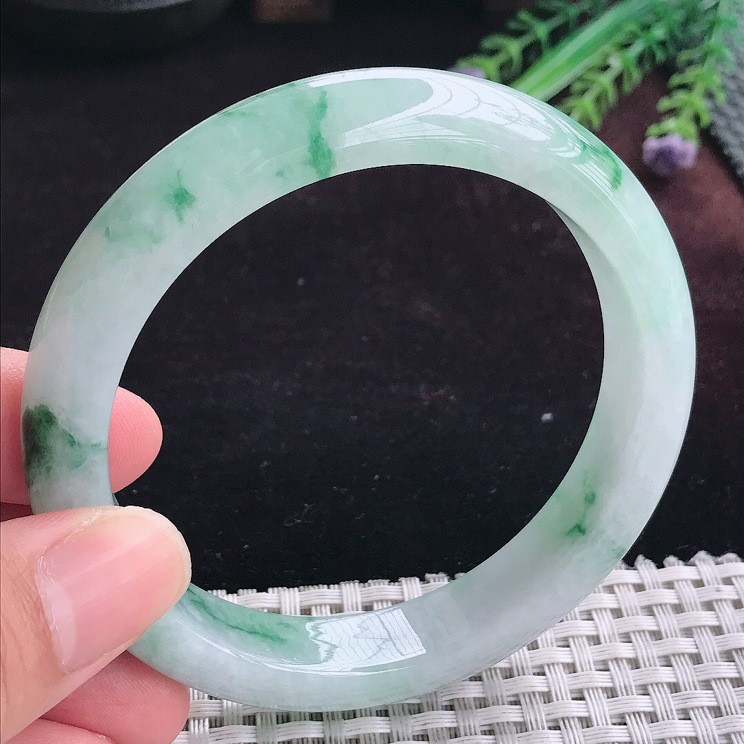 实拍A货翡翠62/13/8.8大圈口老坑冰润飘花手镯宽边玉镯平安镯手环