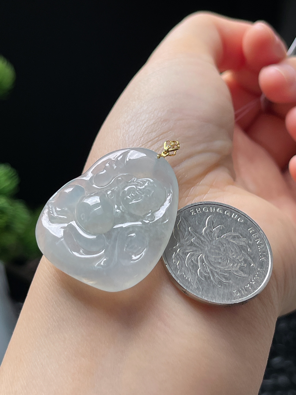 翡翠冰糯种白色佛挂件