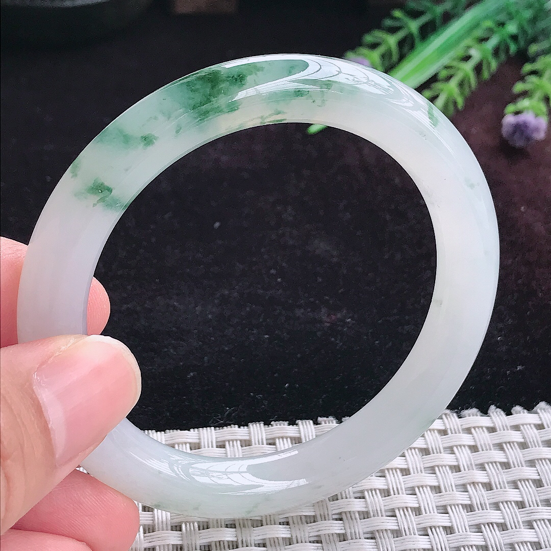 实拍A货翡翠53.5/9/9.2老坑冰胶冰飘花圆条手镯平安镯手环