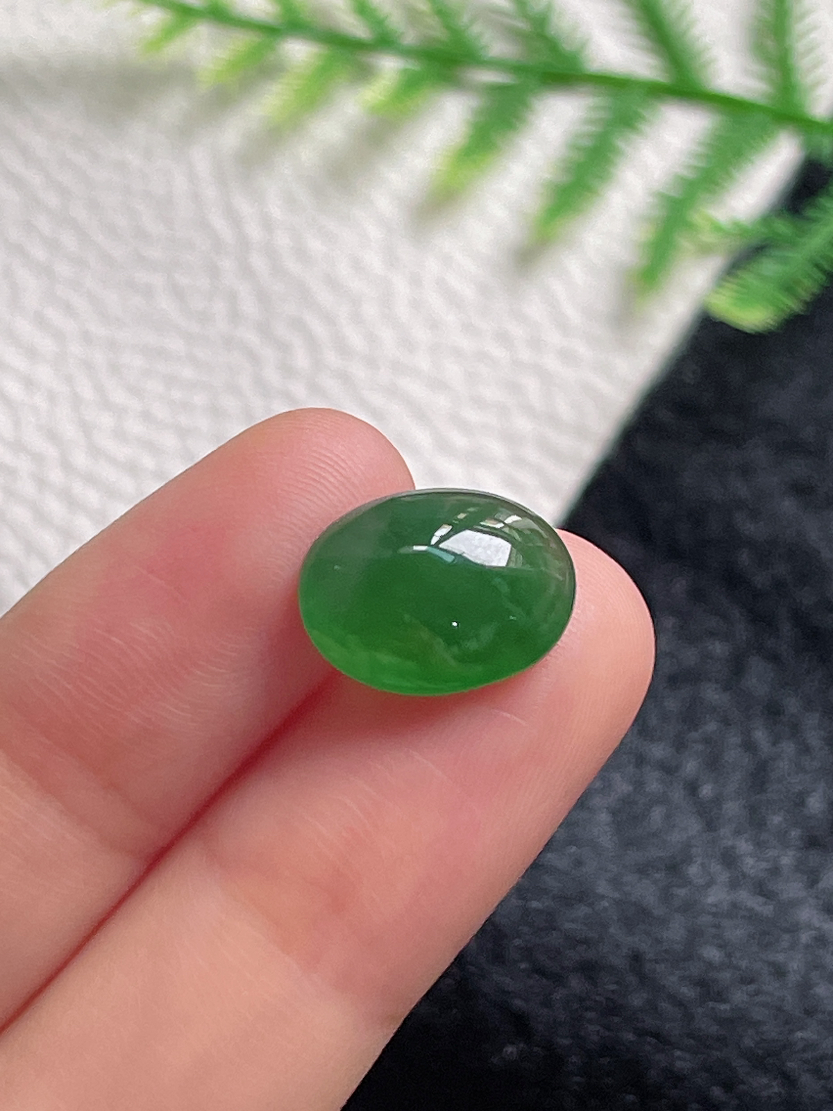 翡翠冰糯种绿色蛋面