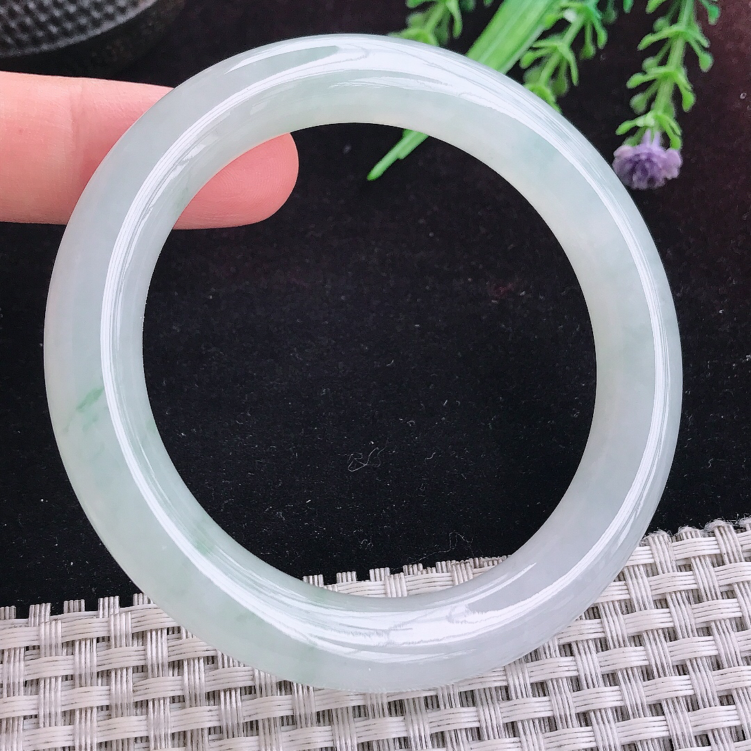 实拍A货翡翠55.5/10.2老坑冰纯起胶冰飘花圆条手镯平安镯手环