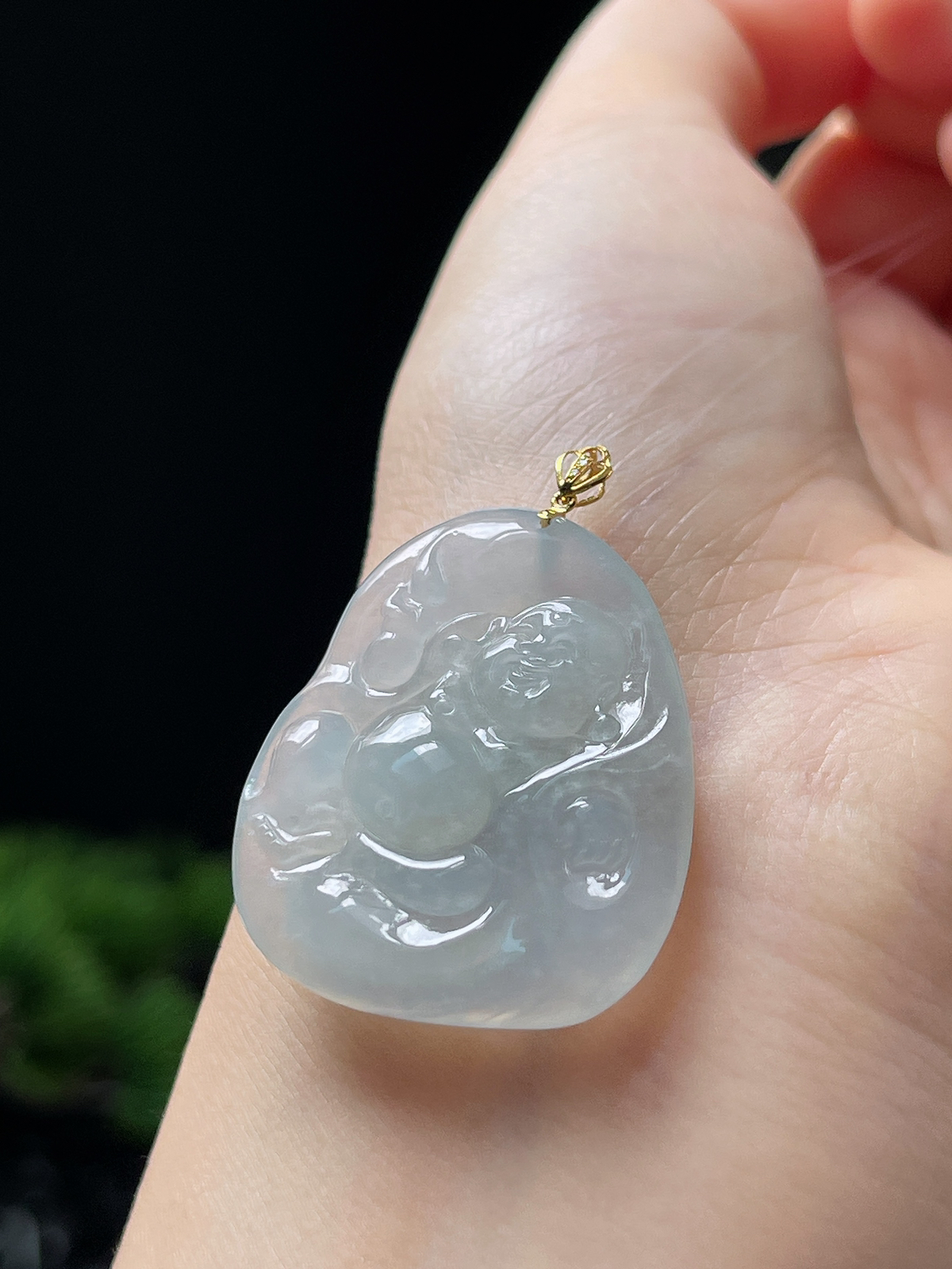 翡翠冰糯种白色佛挂件
