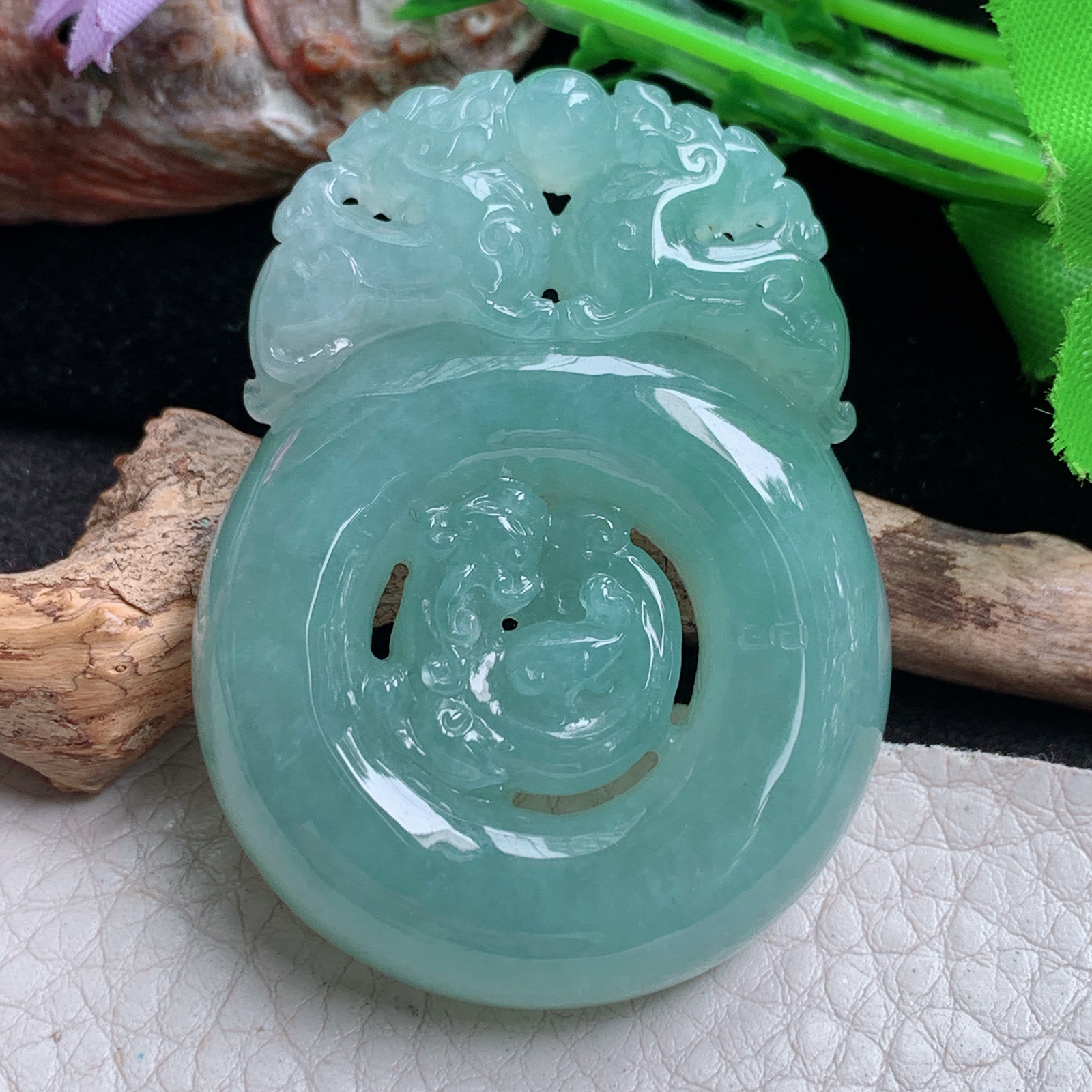ktj实拍53.2*39.8*9.5缅甸翡翠精雕高品质冰油绿有求必应玉吊坠