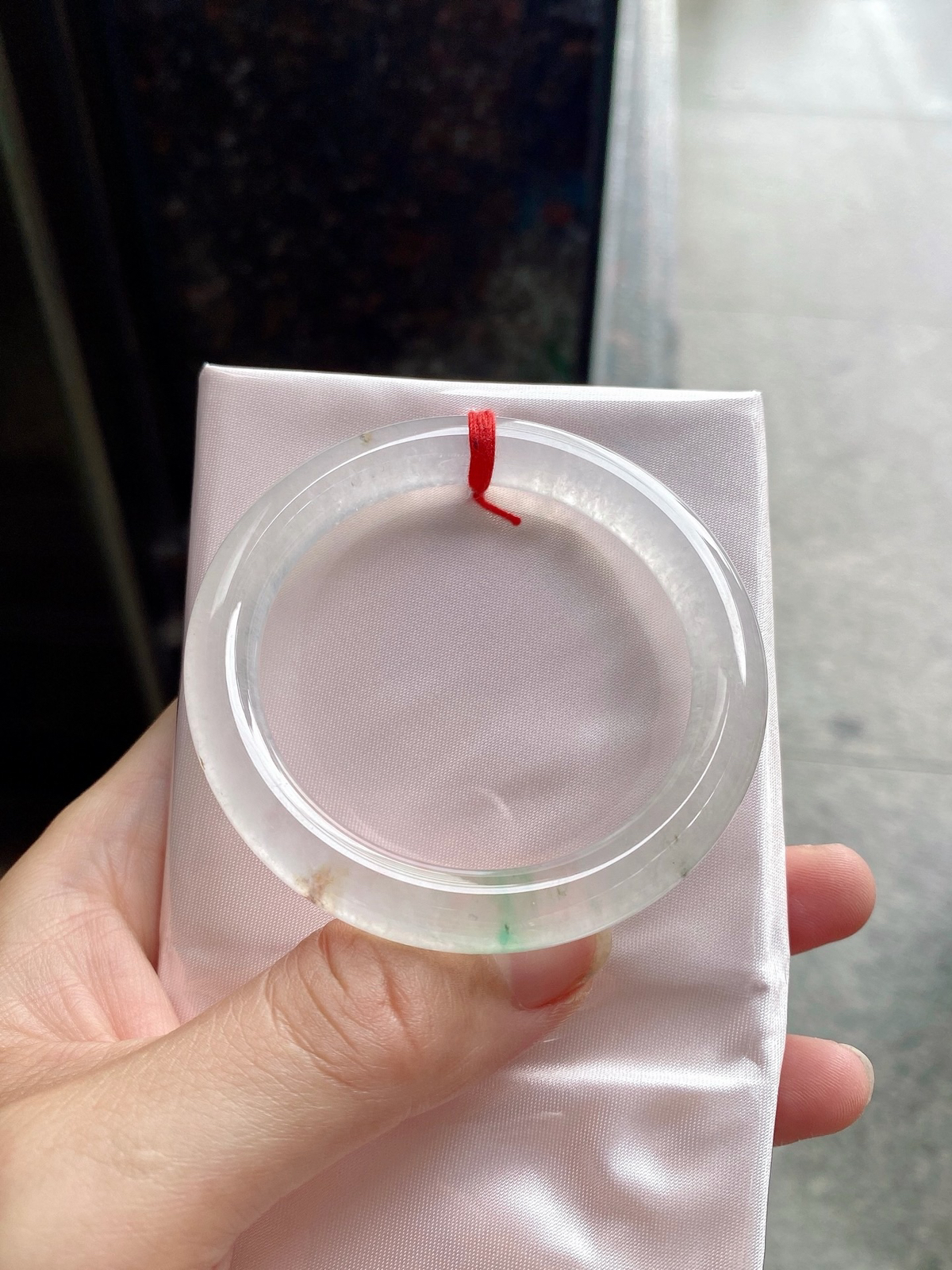 圈口50.9-8.4    【高冰种飘绿洒金圆条手镯】圈口50  51可戴  质地细腻   种水好