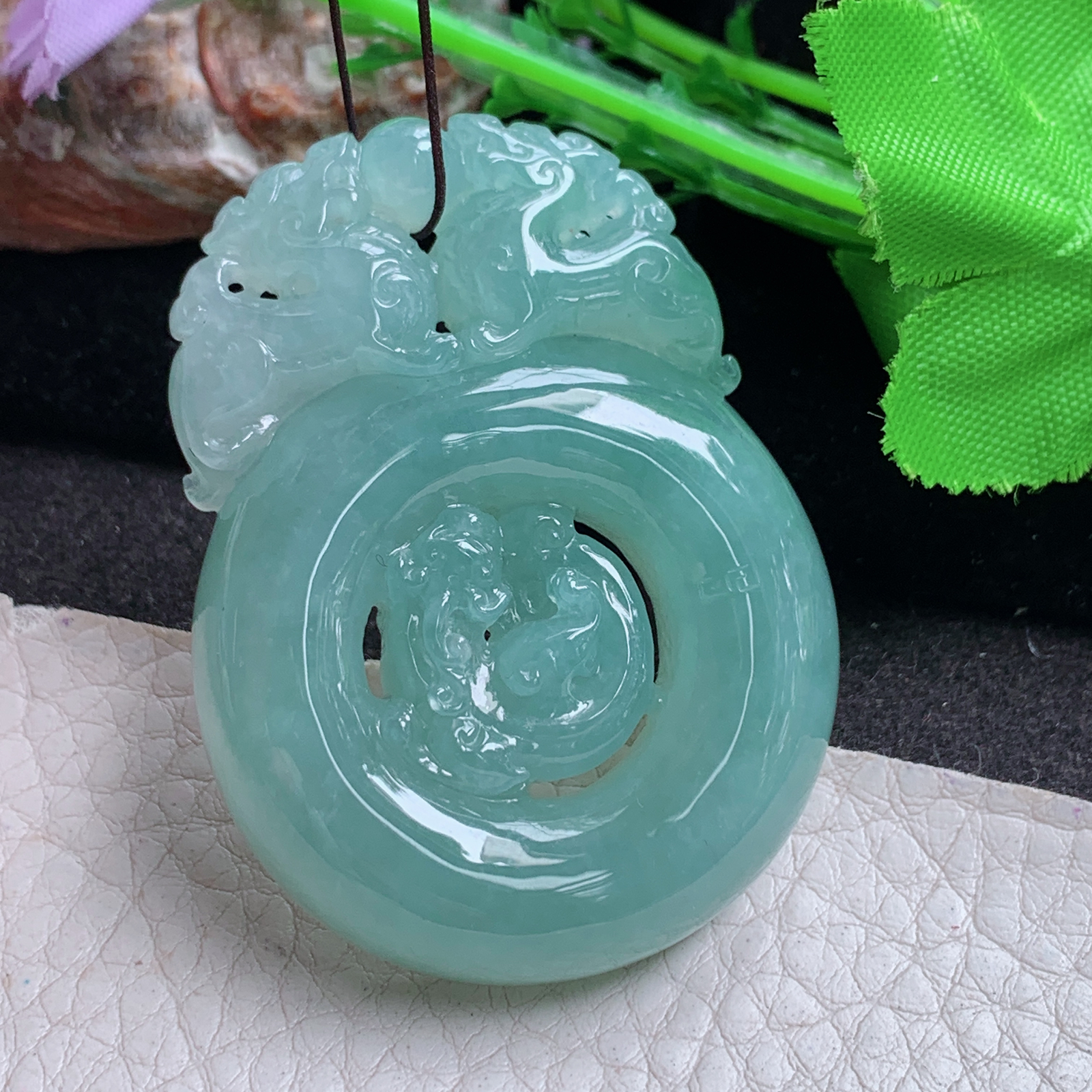 ktj实拍53.2*39.8*9.5缅甸翡翠精雕高品质冰油绿有求必应玉吊坠