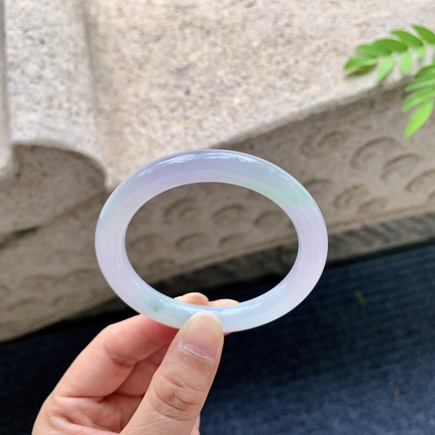圆条50 51，圈口51.4/8.8/8.2，编码B2073003，描述：春彩，水润，种老，细腻，有纹线