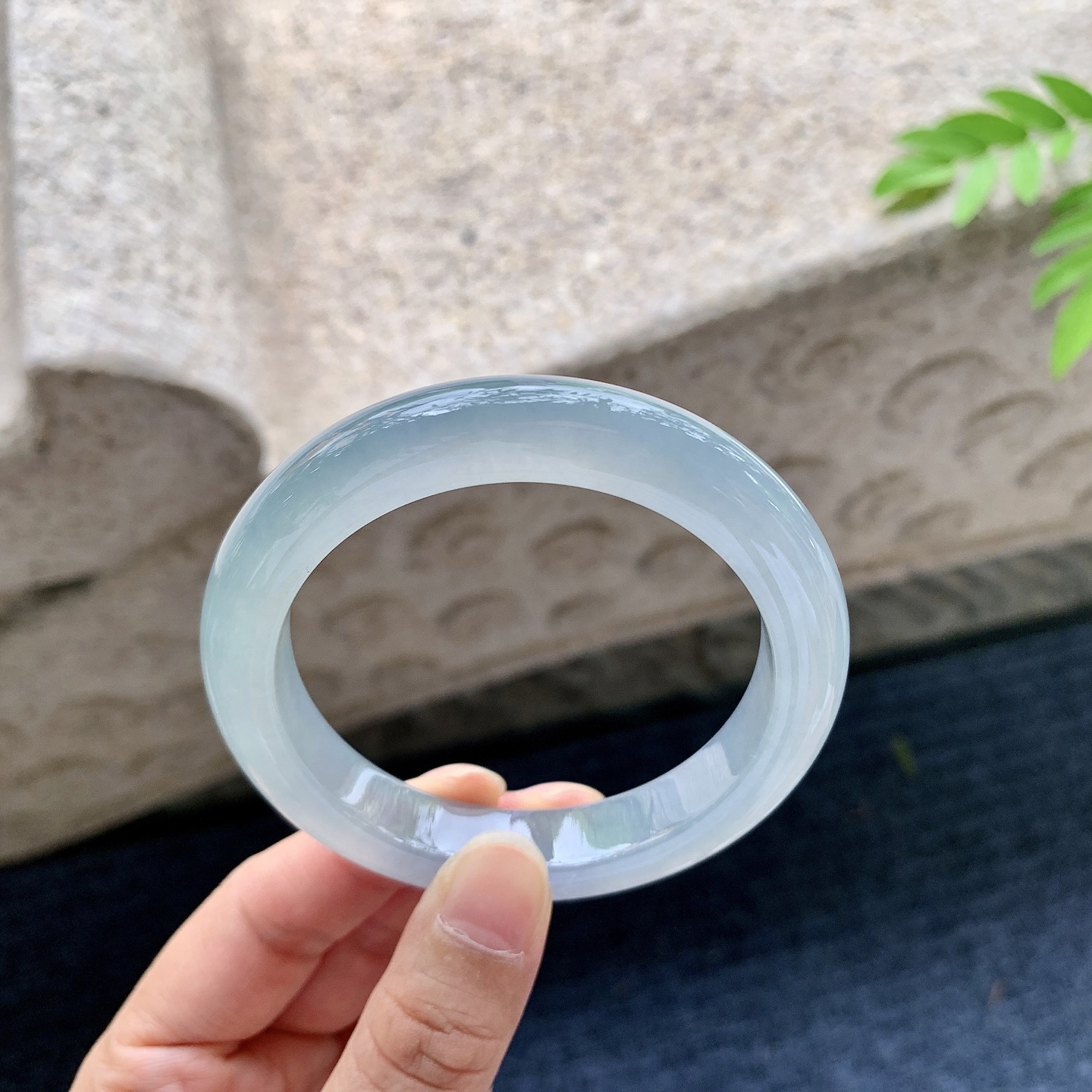 正圈54 55，圈口55.2/11/9，编码T6073050，描述冰糯紫底，水润，种老，细腻，无裂。