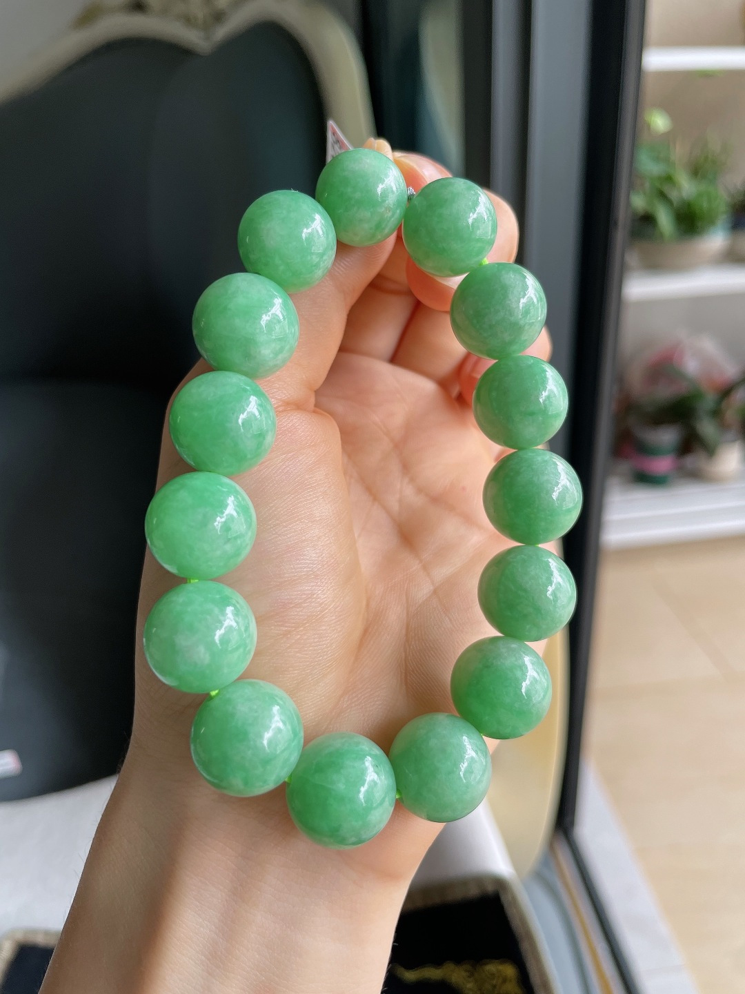 ️，缅甸天然翡翠A货，满绿手串，尺寸：14.5mm。【编3770】