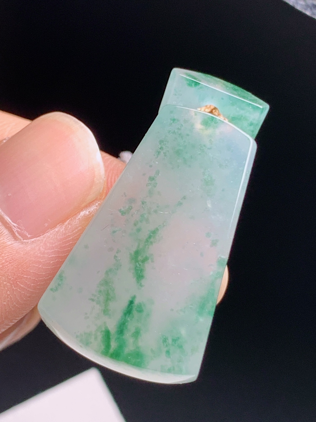 ️ 冰种飘绿无事牌，飘花肆意自然灵动，形制规整简约