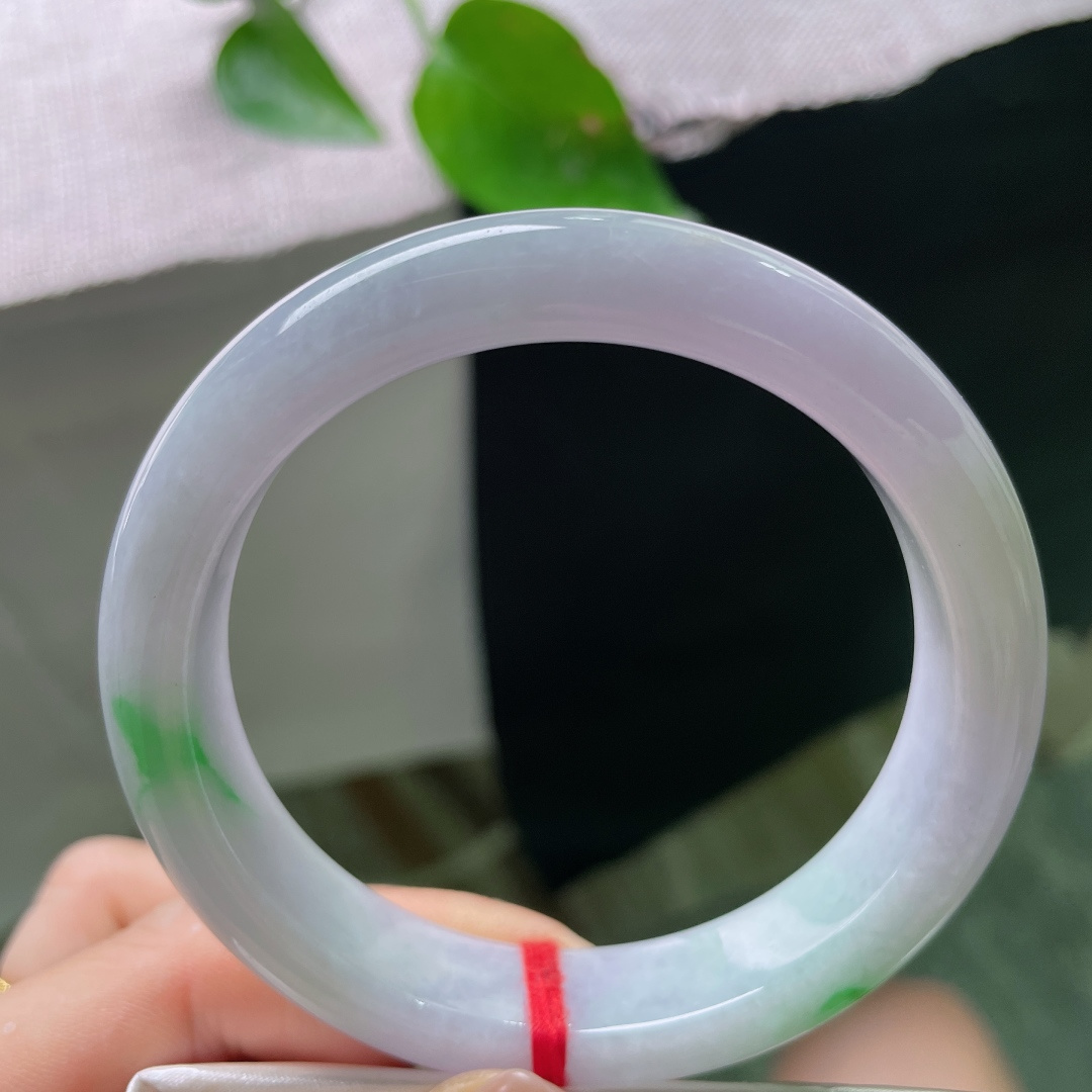 58.1/13.3/9，春彩正圈，皮纹，紫韵柔和，翠色鲜亮，撞色清新雅致，上手亮眼温柔。ss53172a