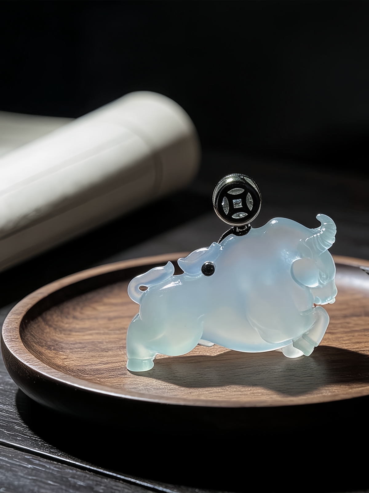 【扭转乾坤】，牛气冲天，
裸石36-23.5-9mm，
18K金，南非钻，12.56g，