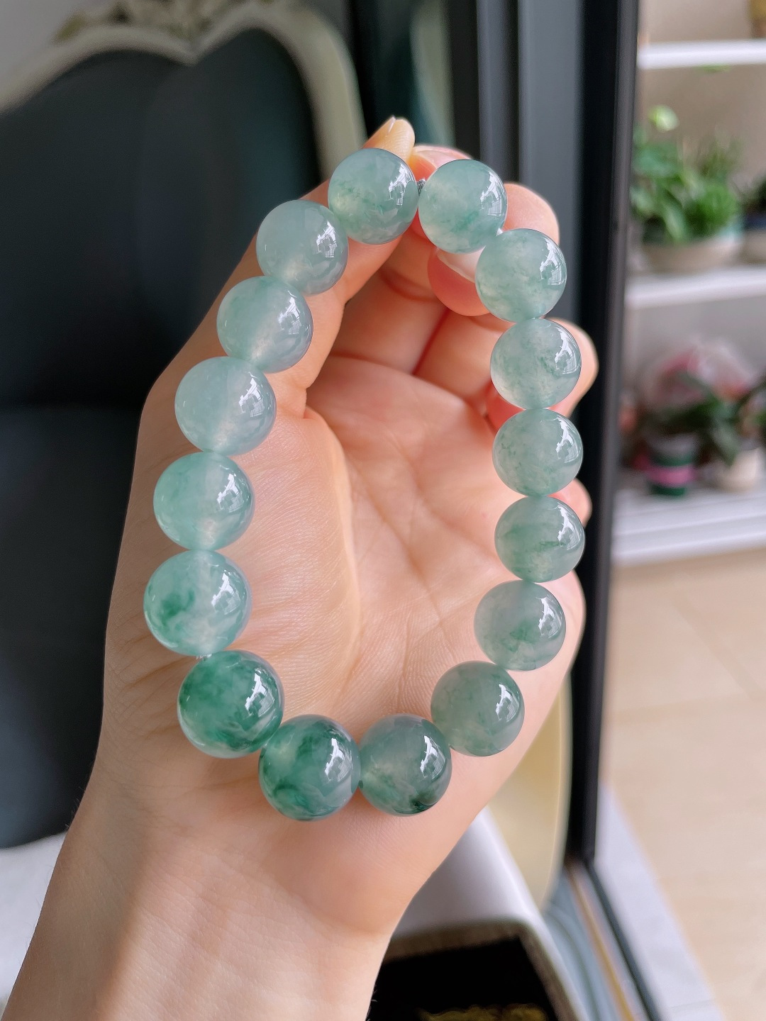 天然翡翠A货，冰飘花手链，尺寸：12.8mm。【编4423】