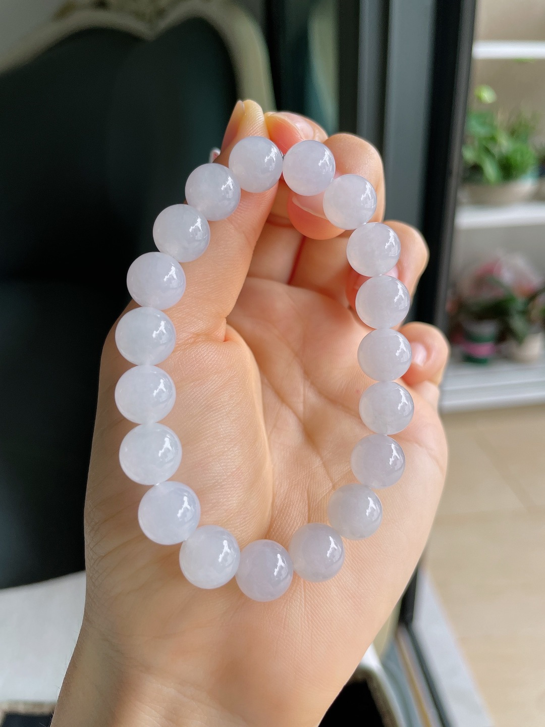 缅甸天然翡翠A货，白冰手串，尺寸：10mm。【编4457】