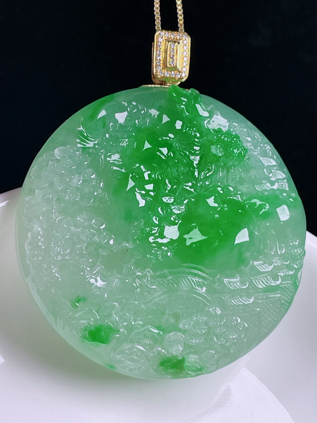 ️冰绿山水牌，老种起光，细底通透，尺寸：57.8裸石48.3/9.6mm0730