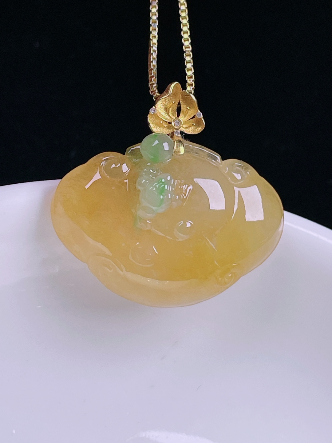 ️冰黄如意，老种起光，细底通透，尺寸：24.5裸石19/26/8.5mm0730