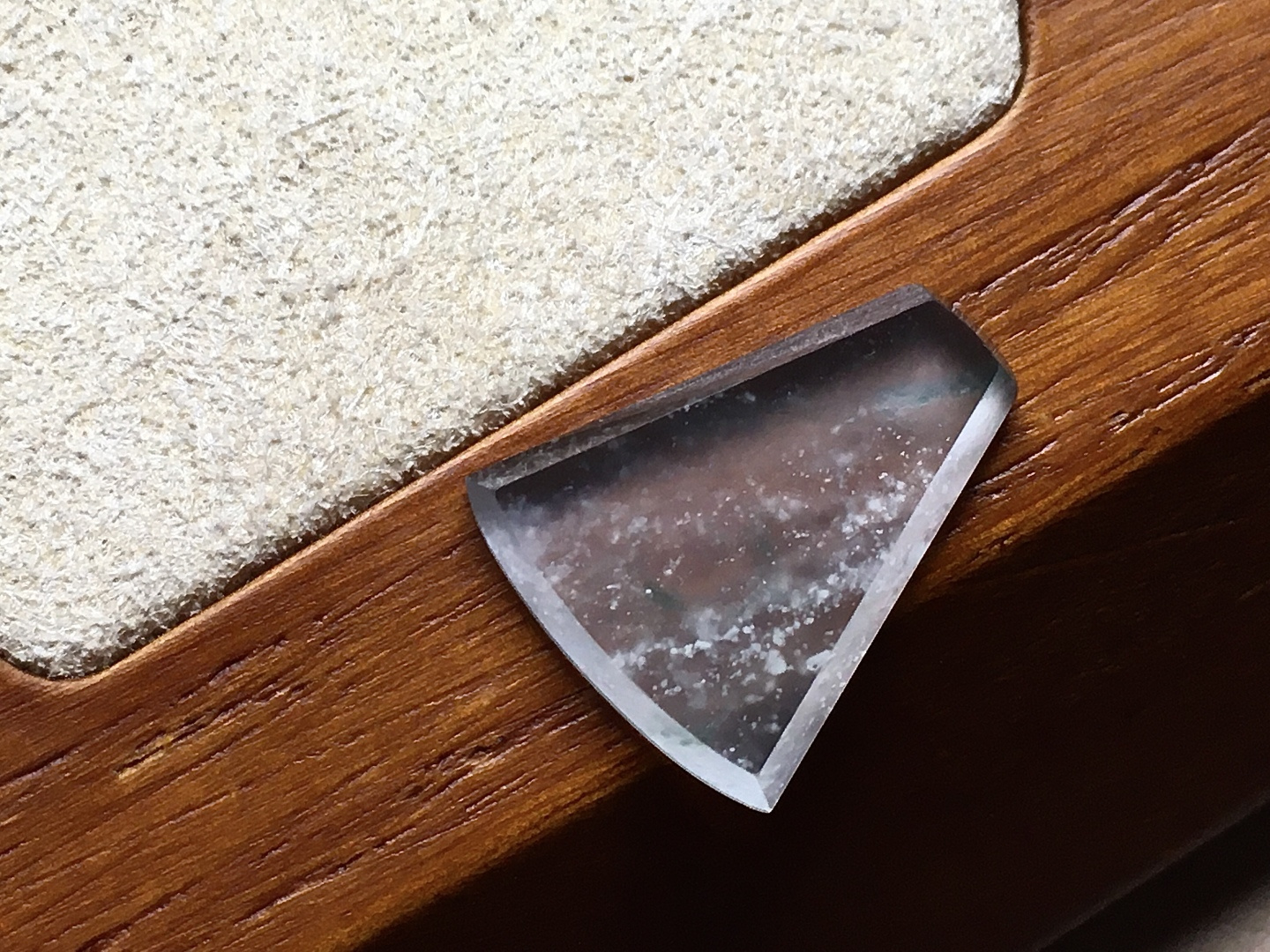 ️ 玻璃种木那素牌 冰透感十足，起胶感，无裂，尺寸16.8*14*3