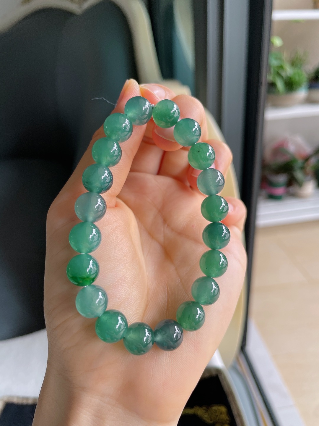 天然翡翠A货，冰蓝水多宝手串，尺寸：10mm。【编2997】