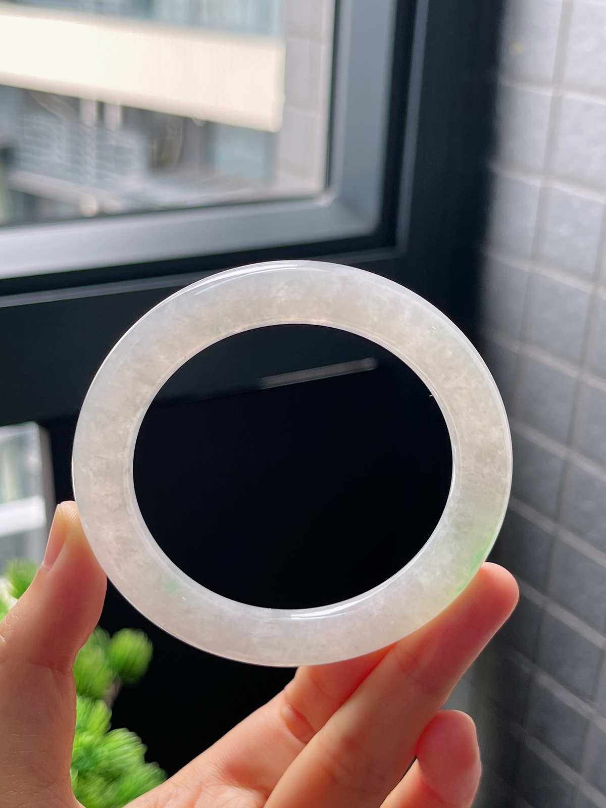圈口55，冰糯种飘花翡翠圆条手镯