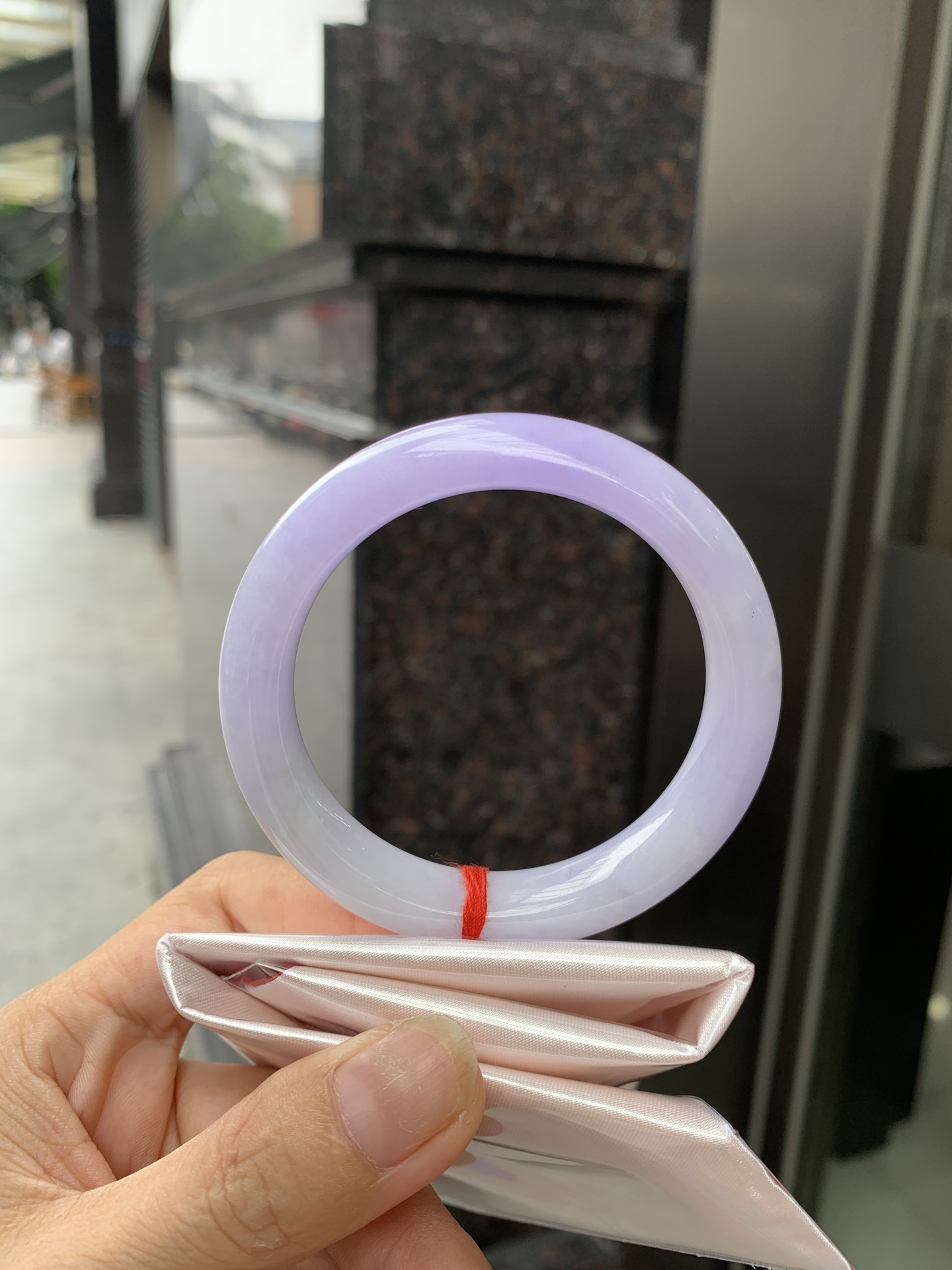 正圈，打灯棉絮，底妆水润，吸睛抢眼，浪漫迷人，仙气飘飘，优雅高贵显气质，感满满，底色均匀不失色，不同