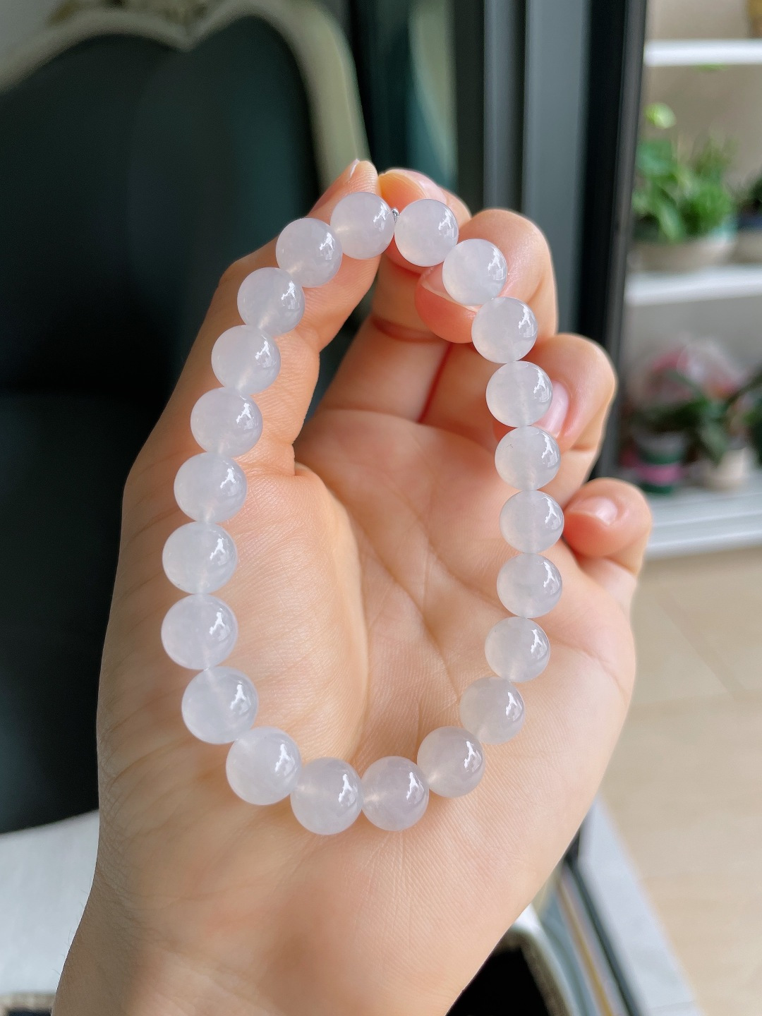 缅甸天然翡翠A货，白冰手串，尺寸：8.6mm。【编4453】
