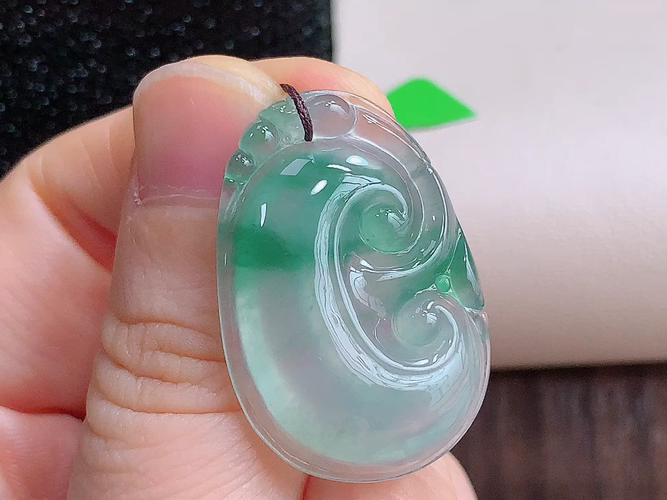 ️ 如意，尺寸31.2-21.0-5.4mm，包A附证书
