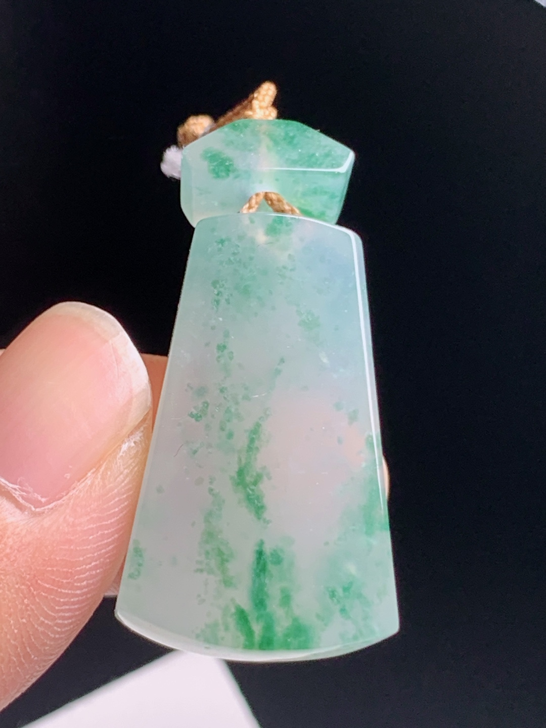 ️ 冰种飘绿无事牌，飘花肆意自然灵动，形制规整简约