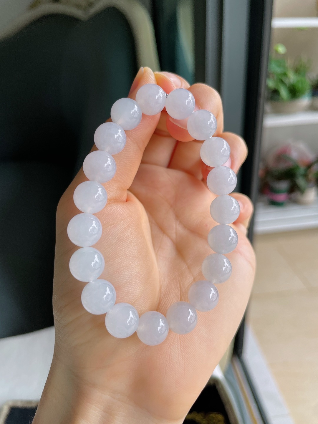 缅甸天然翡翠A货，白冰手串，尺寸：10mm。【编4459】
