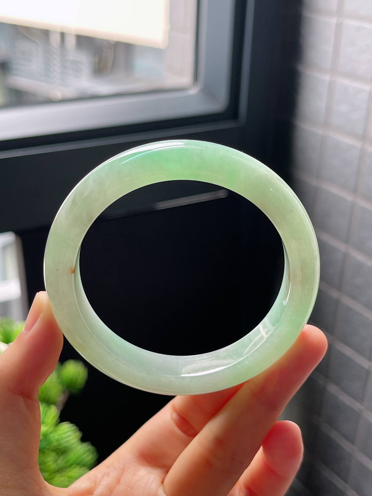 圈口55.7，冰糯种绿色翡翠正圈手镯