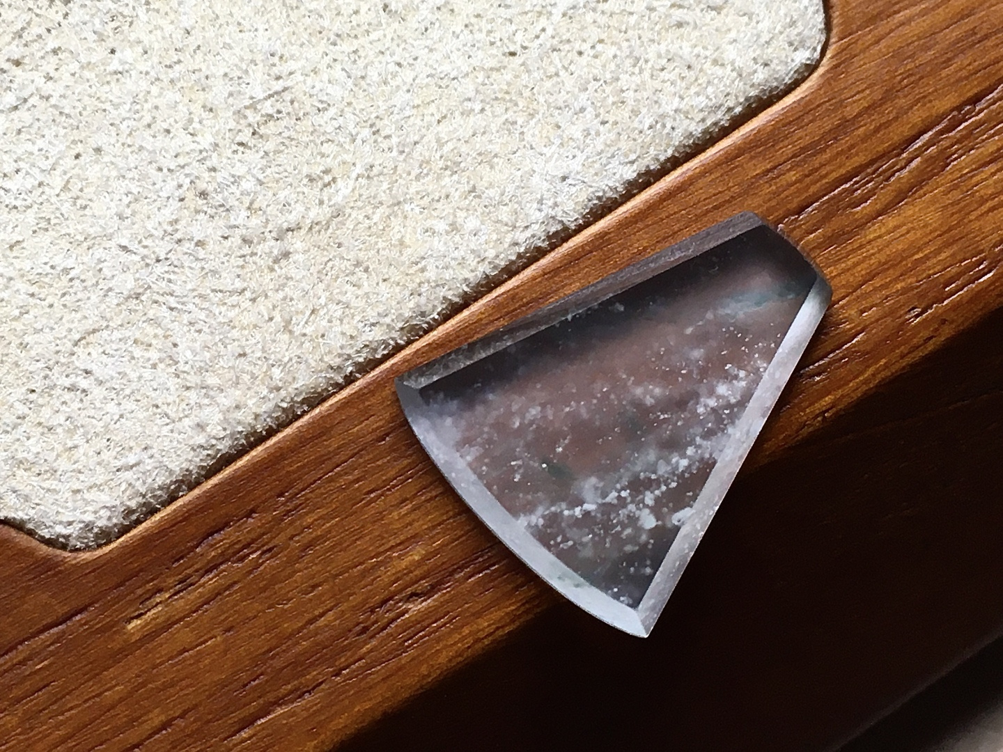 ️ 玻璃种木那素牌 冰透感十足，起胶感，无裂，尺寸16.8*14*3