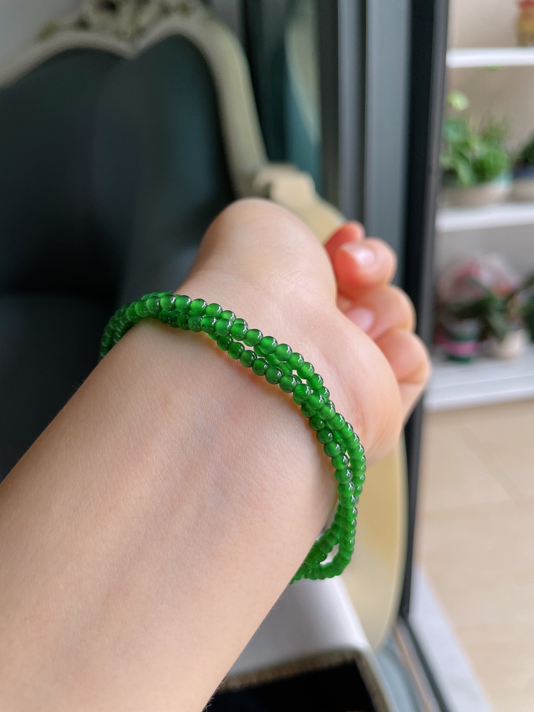 天然翡翠A货，冰满绿小米珠麻花手串，尺寸：3mm。【编913】