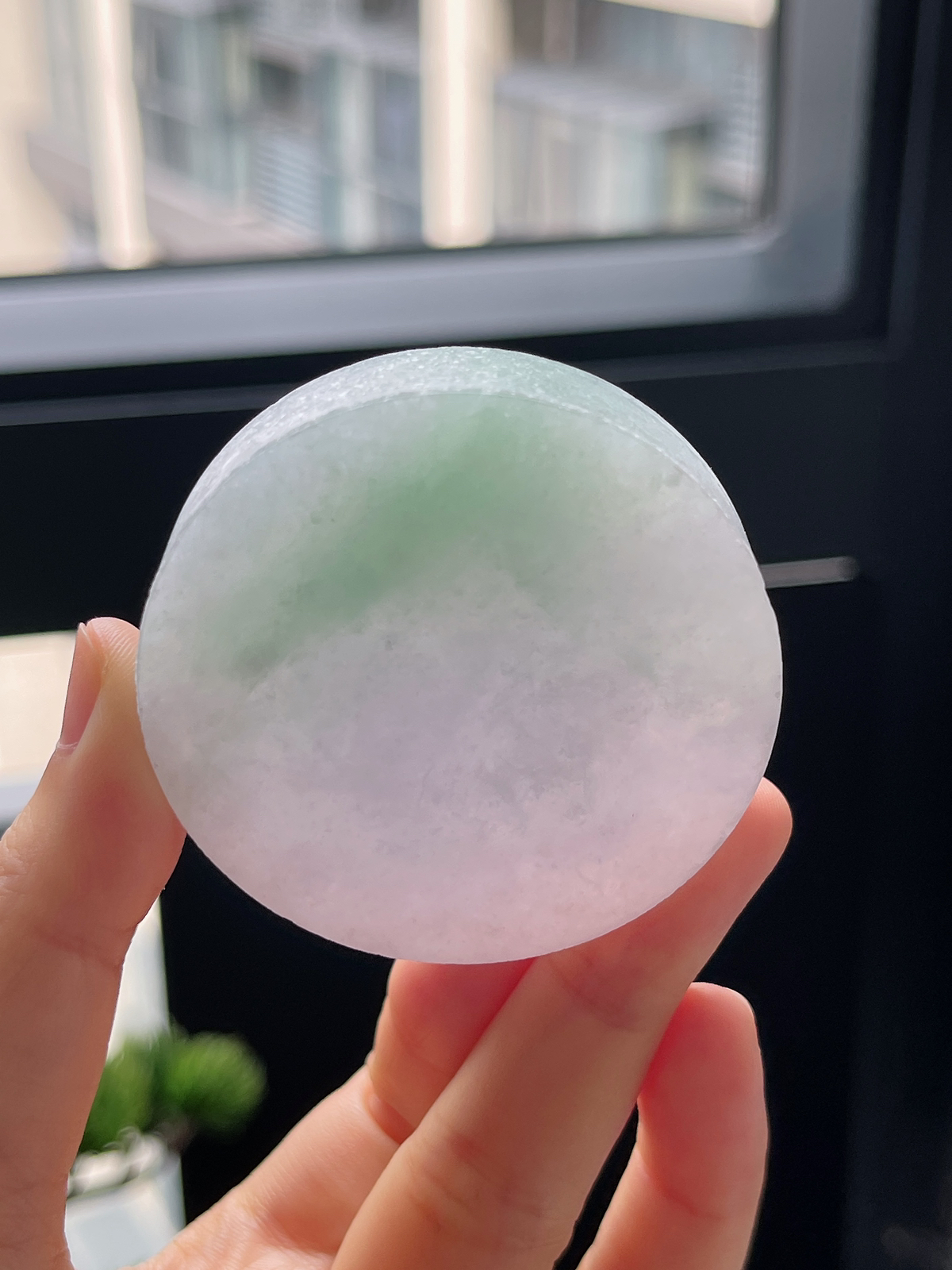 翡翠糯化种春带彩镯心