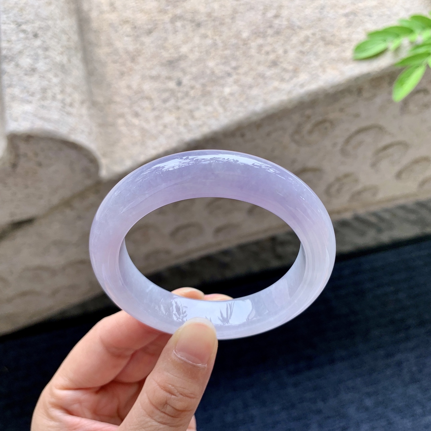 正圈51 52，圈口52/12.4/9，编码HW073138，描述糯冰紫罗兰，水润，种老，细腻，无裂。