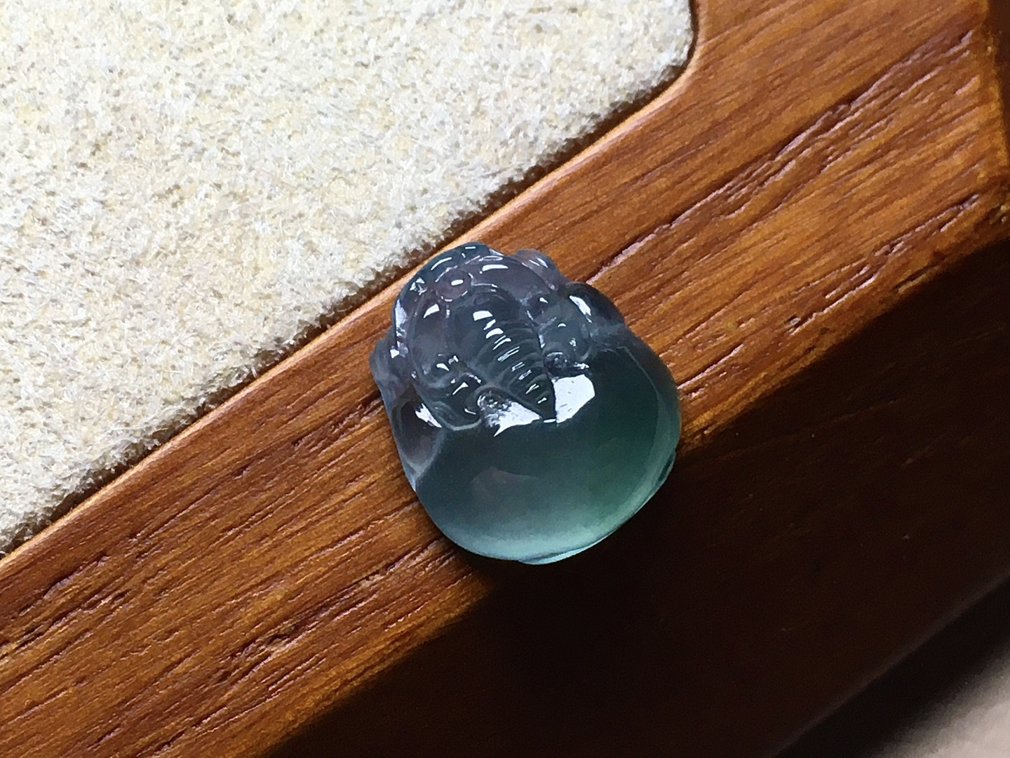 ️ 冰种蓝钢金蟾 色泽深邃漂亮，起胶感，无裂，尺寸12*10.7*4