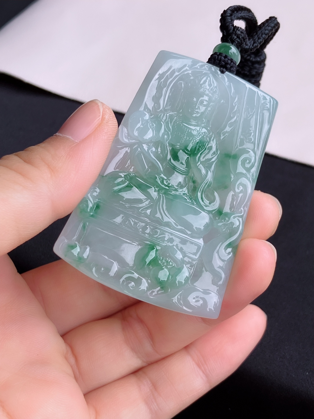 冰飘花大势至菩萨，晶莹剔透，花色清爽，尺寸60/42/5.7/自然光实拍
