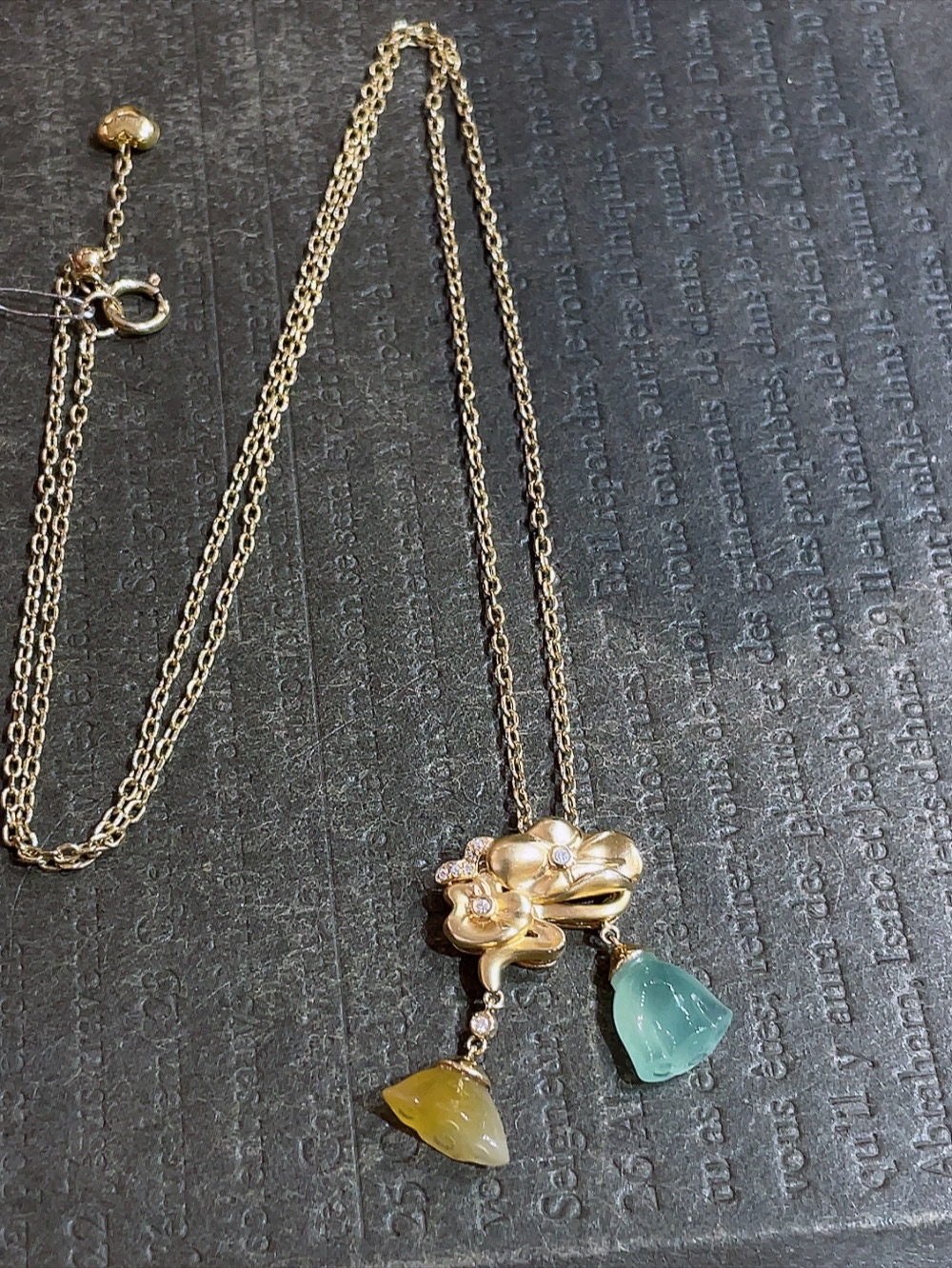 ️双彩莲蓬吊坠送金项链,无裂,18k金镶嵌,种水,重金镶嵌,厚装饱满,莲年有余,年年有鱼,荧光四