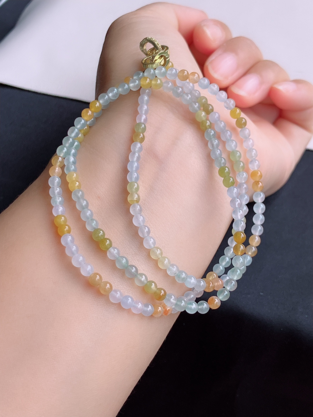 双彩珠链，晶莹剔透，尺寸3.8/3圈半，自然光实拍